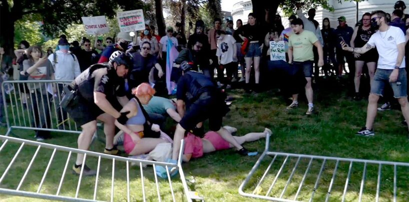 L'arrêt de la police de Seattle 23 lors des affrontements de rallye anti-Trans dans le quartier LGBTQ +