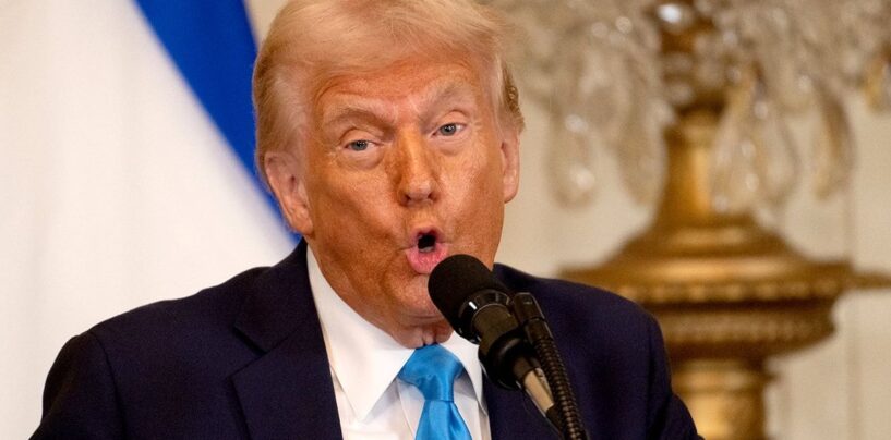 Trump menace de retirer le financement fédéral de la Californie sur une participation sportive des étudiants transgenres