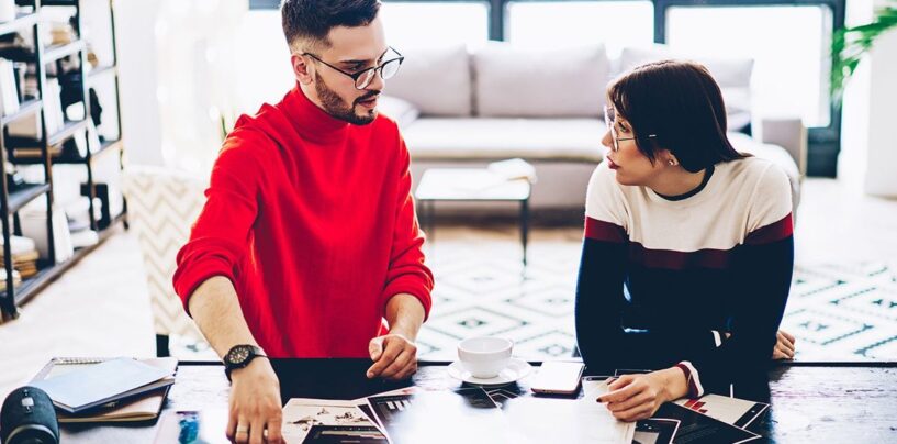 Ce que les travailleurs queer risquent juste d'être eux-mêmes