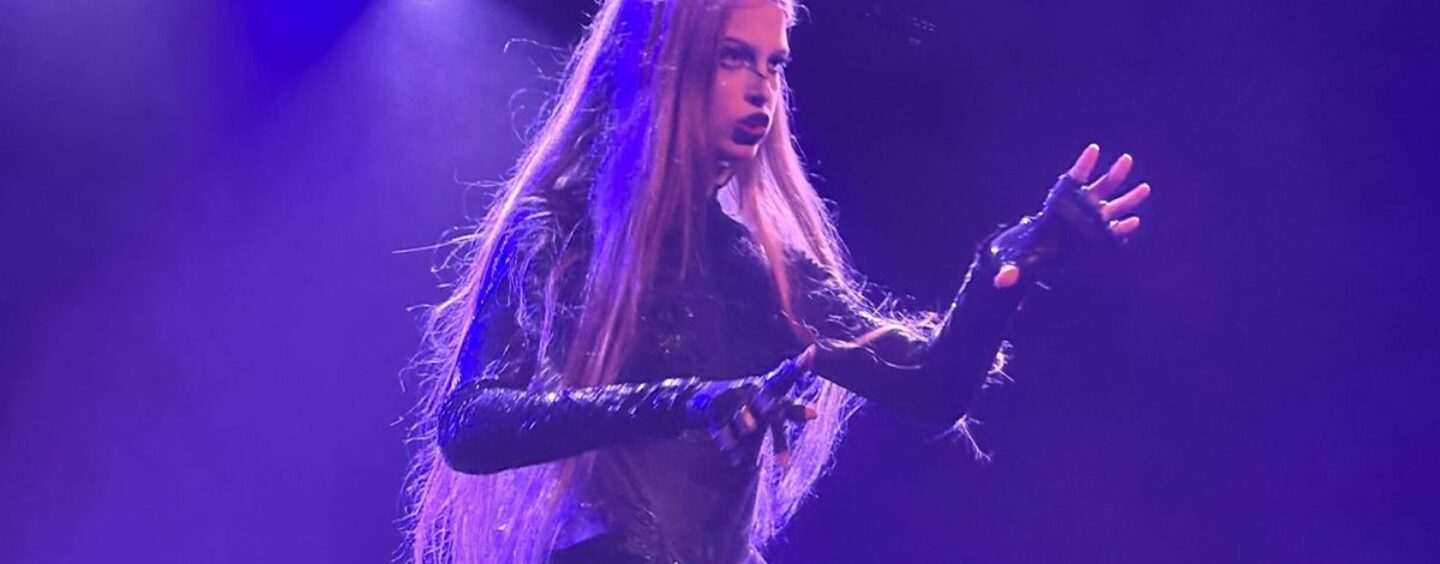 Vivian Wilson, la fille d'Elon Musk, combat la glace avec les débuts de drag