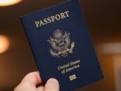 Le juge ne soulèvera pas son bloc sur la politique anti-trans de Trump Admin, la politique de passeport anti-non-non-non-non