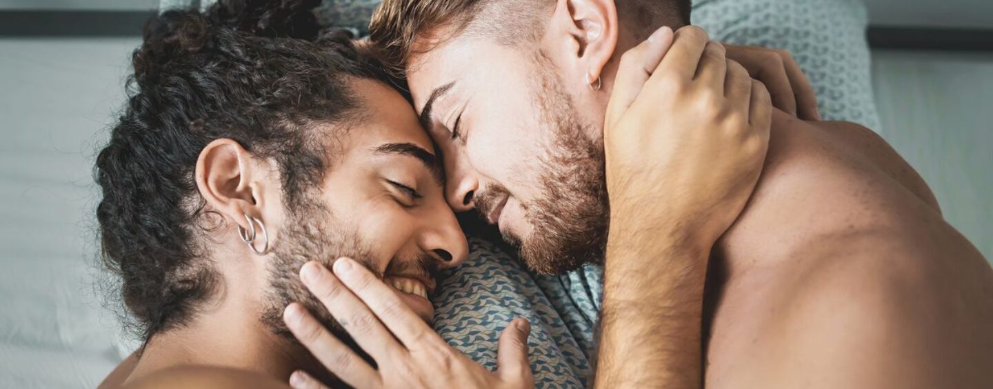 Pornhub laisse tomber les statistiques du mois de la fierté épicée – voici qui et ce que les gays recherchaient (exclusif)