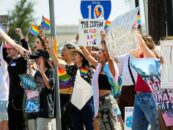 Le Texas a poursuivi sur la loi «Ne dites pas gay» qui interdit les clubs d'étudiants LGBTQ +