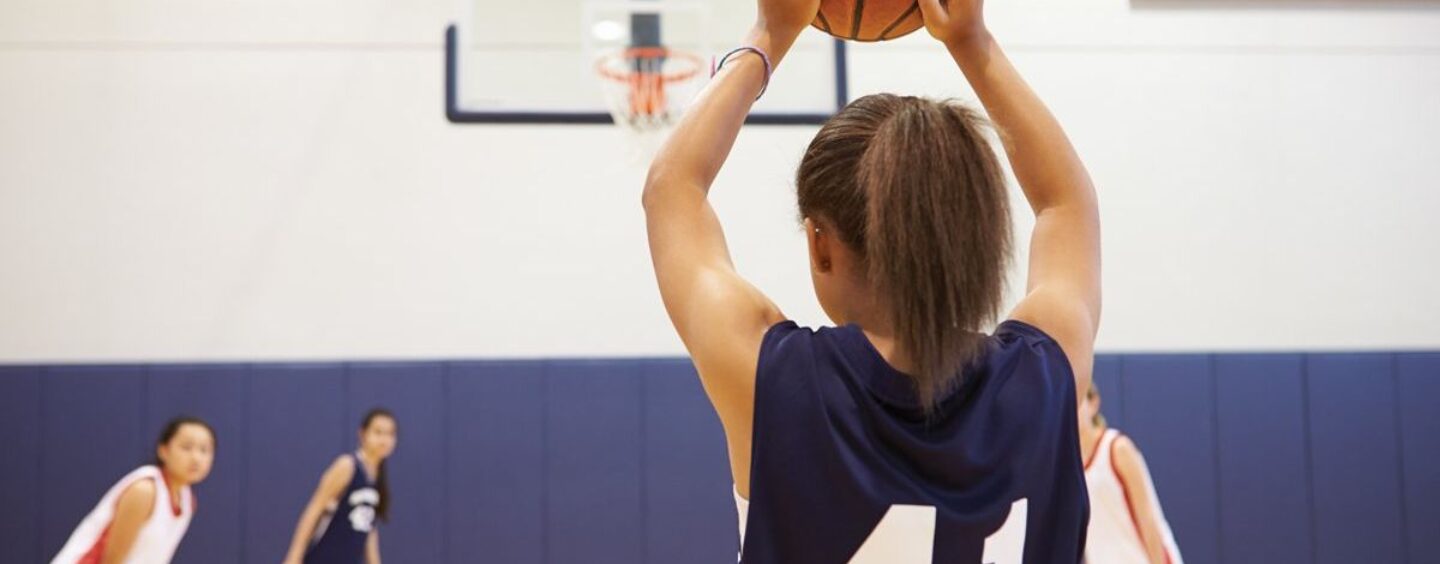 Une nouvelle étude montre que les sports aident la santé mentale des adolescents transgenres