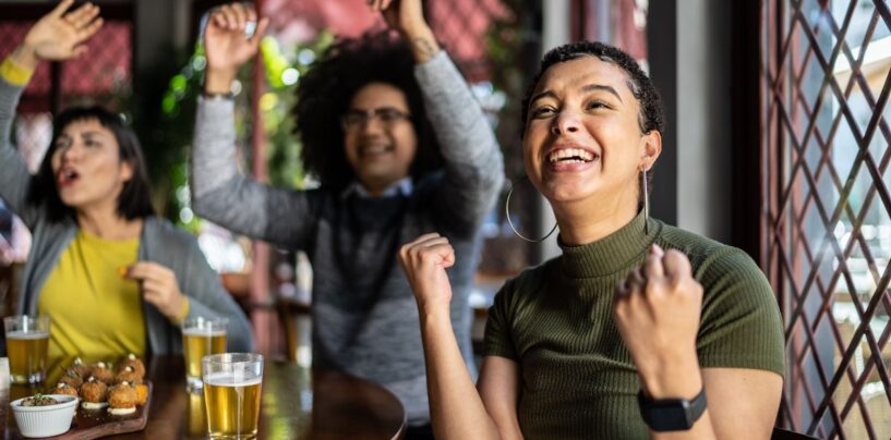 Le tout premier bar sportif féminin queer de Philadelphie qui devait être un slam dunk
