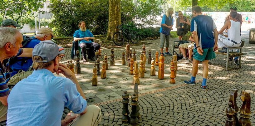 La victoire des échecs de l'adolescent trans en Allemagne déclenche une réaction anti-trans pathétique