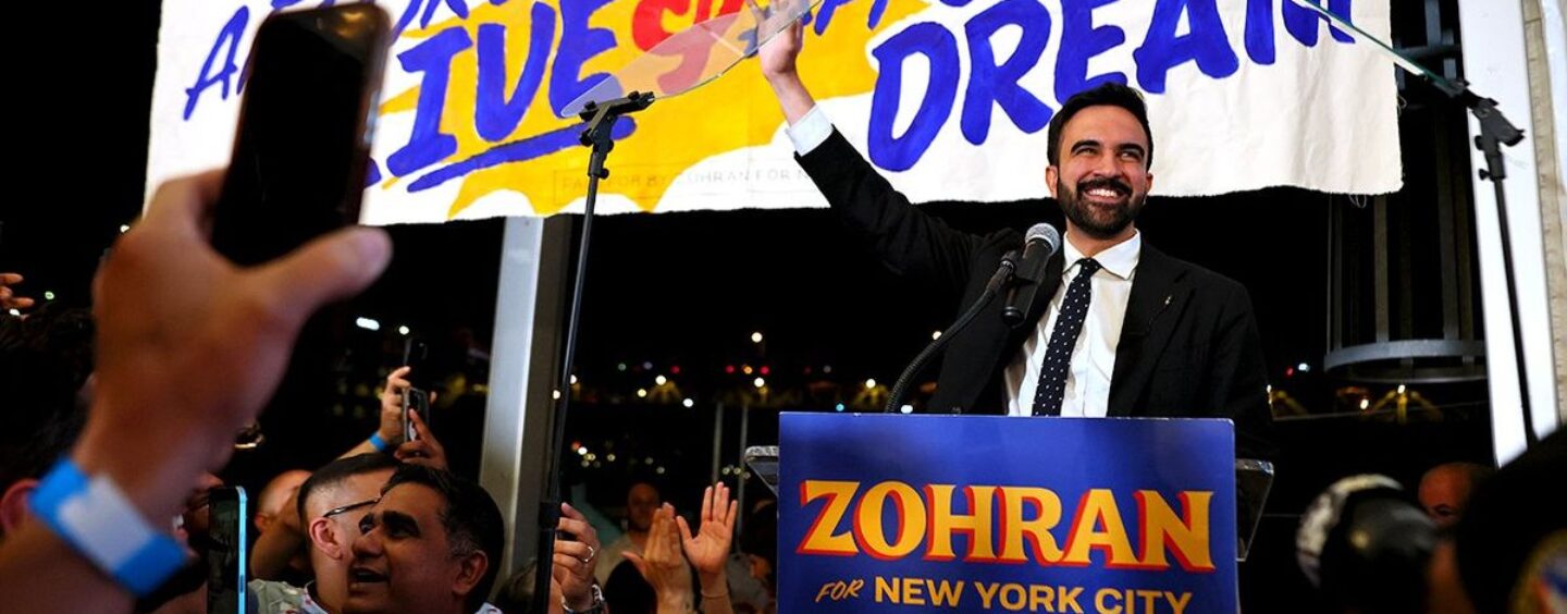 Voici ce que la victoire de Zohran Mamdani à New York signifie vraiment pour les démocrates, et elle ne se balance pas sauvagement vers la gauche
