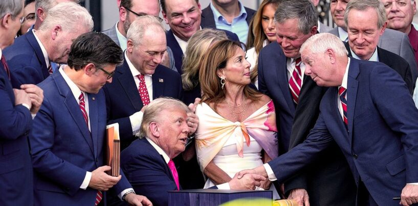 Des gens à la nourriture en passant par les drapeaux, pourquoi l'administration Trump déteste-t-elle tant les couleurs?