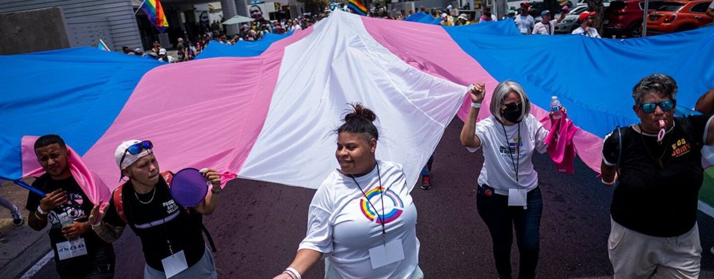 Les défenseurs des droits de Porto Rico Trans préparent une lutte juridique alors que le gouverneur du GOP considère l'interdiction des soins aux sexes