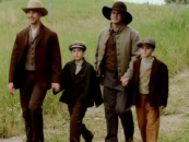 Deux papas gays rejoignent «Back to the Frontier» et Bible Twitter fonde