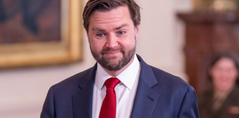 Les souvenirs de Disneyland de JD Vance étaient des chahuteurs sans arrêt et une nouvelle vidéo virale embarrassante