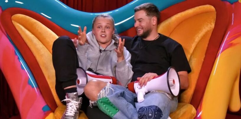 Chris Hughes dit qu'il «  adorerait épouser 'Jojo Siwa, ferme la réaction de la sexualité