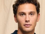La nomination aux Emmy de Cooper Koch lui a valu un appel de prison surprise