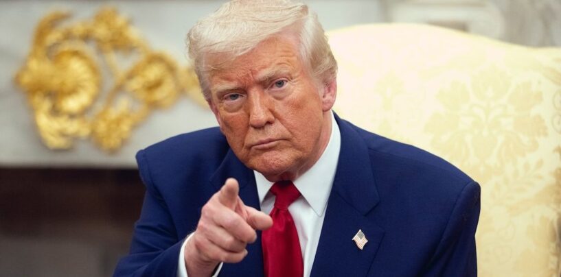 Wall Street Journal rapporte que Trump a envoyé une fois à Jeffrey Epstein une lettre d'anniversaire «débauche»