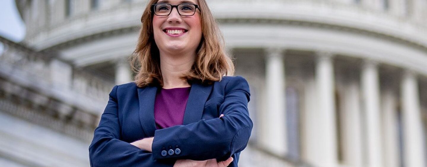 Le premier projet de loi de Sarah McBride vient d'adopter le Congrès et pas un républicain a voté contre elle