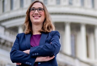 Le premier projet de loi de Sarah McBride vient d'adopter le Congrès et pas un républicain a voté contre elle