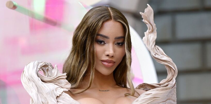 Munroe Bergdorf fait exploser des transphobes odieux: « La chose que vous détestez est vous-même »