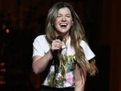Le nouveau look de Kelly Clarkson est tellement gay – et bien sûr les lesbiennes en spirale