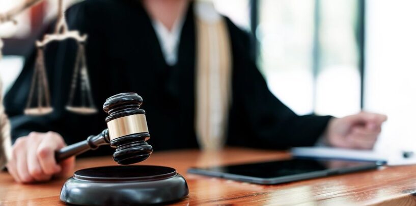 Le procès conteste l'EEOC à l'échec de l'étude de la discrimination anti-transgenre