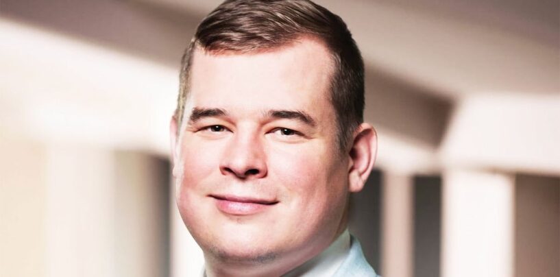 Mike Howell du projet 2025 cible les cours UNC qui mentionnent la diversité et les sujets LGBTQ +