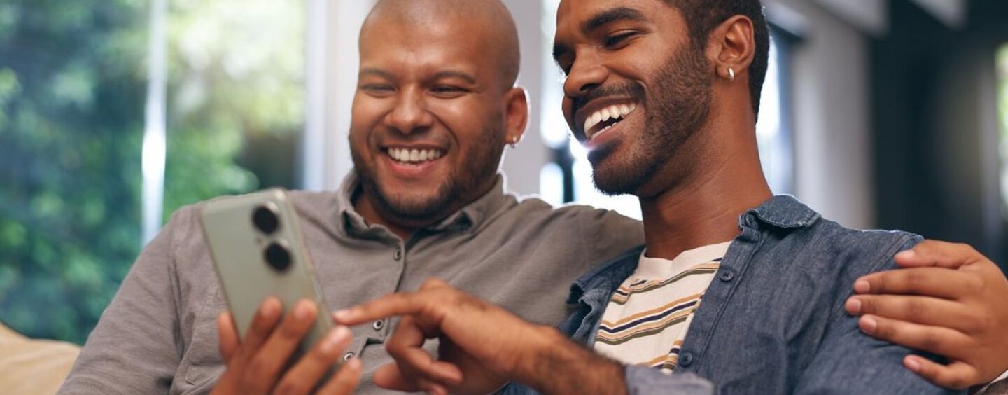 À l'occasion de cet anniversaire de EqualPride, je vous invite à me rejoindre pour soutenir les médias LGBTQ +