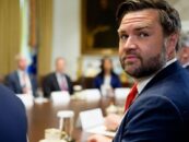La Maison Blanche se précipite pour expliquer le niveau de la rivière des services secrets pour la sortie en kayak d'anniversaire de l'Ohio de JD Vance