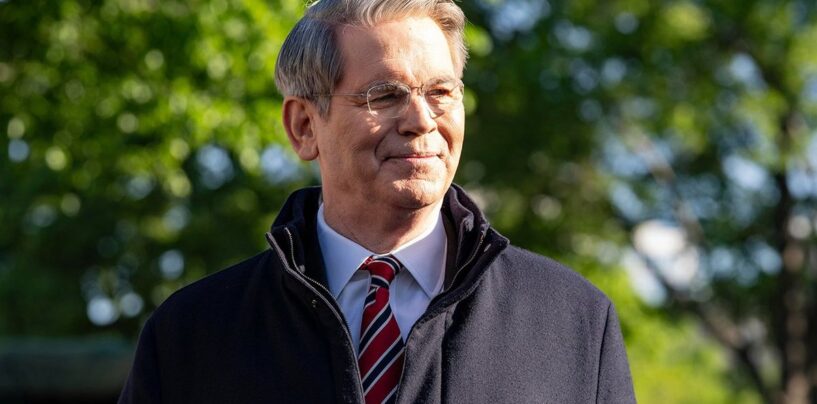 Le commissaire de Trump Cans IRS et le remplace par Scott Bessent pour l'instant