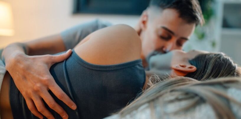 Combien de temps le sexe lesbien devrait-il durer? Les sexologues pèsent et révèlent la durée idéale
