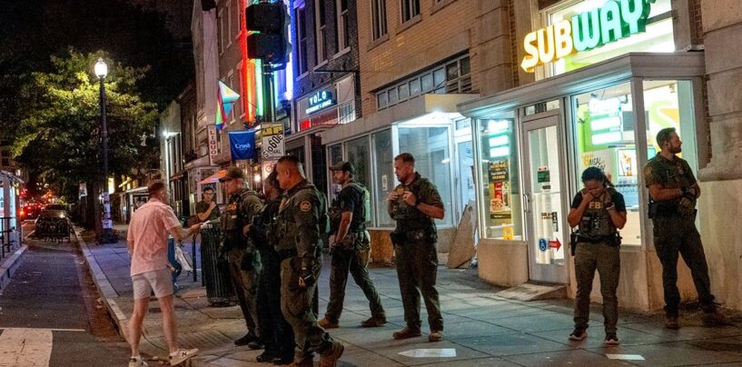 L'homme scandalisé par Trump Takeover Hurls Subway Sandwich à l'officier fédéral dans le quartier DC adapté aux LGBTQ