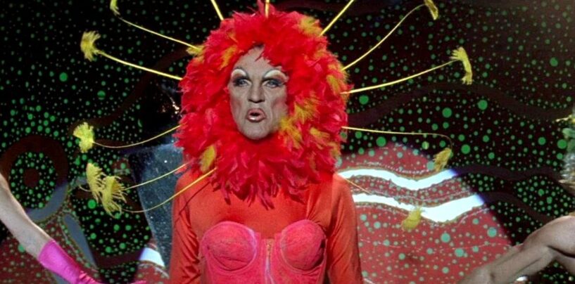 Le rôle emblématique de Terence Stamp dans «Priscilla» était un phare d'espoir pour la visibilité LGBTQ + en 1994