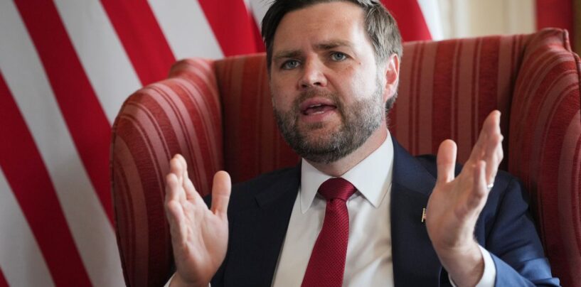 Regarder JD Vance est appelé un «canapé-f * cker» à son visage est la meilleure chose que vous verrez toute la journée