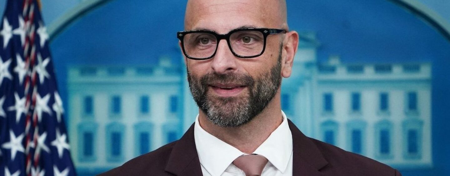 Rompre: le chef du vaccin CDC démissionne, disant «assez c'est assez» avec Trump et RFK Jr.