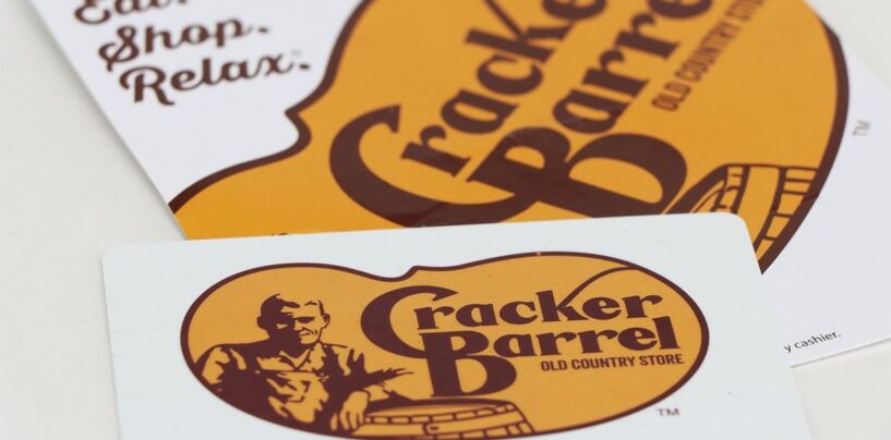 Cracker Barrel supprime tranquillement la page LGBTQ + Pride et Dei du site Web