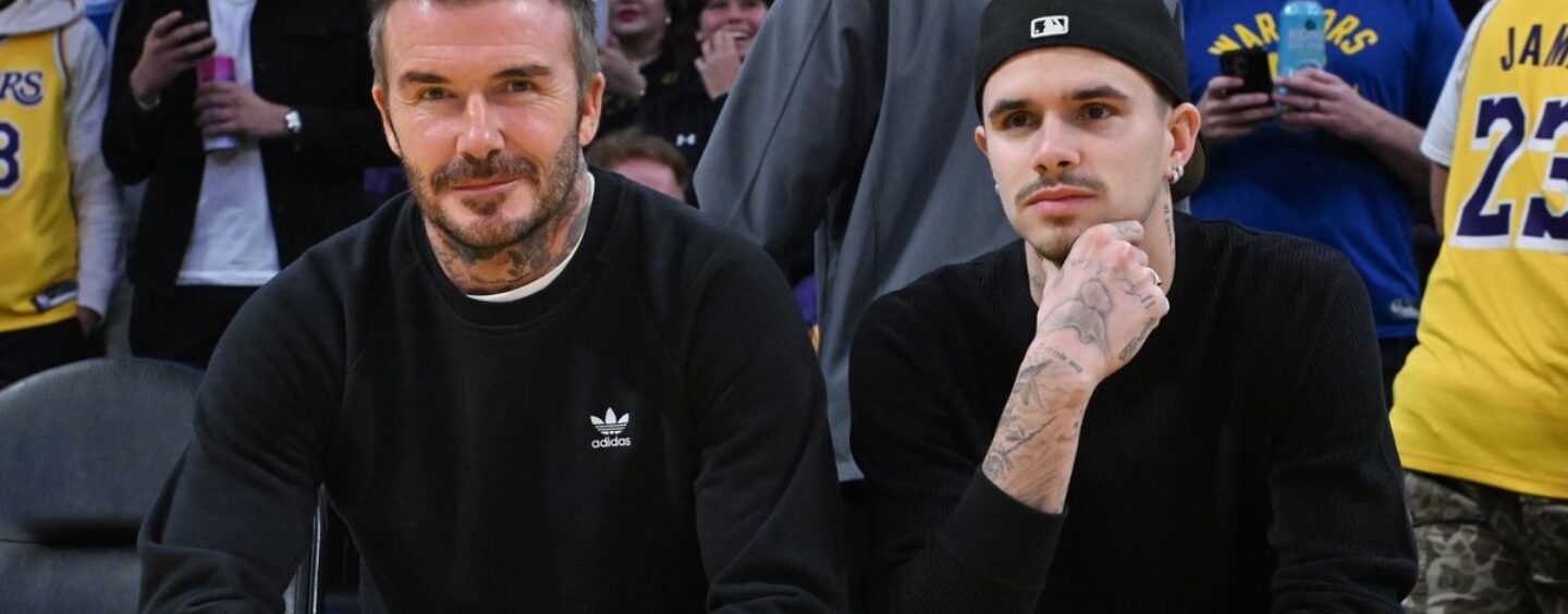 Le fils de David Beckham, Roméo, se déshabille dans de nouveaux photoshoot et gays s'écrase