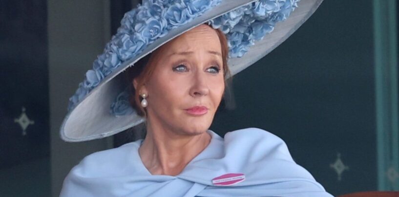 JK Rowling échoue à l'éclairage à gaz avec une diatribe prévisible contre le directeur de Harry Potter