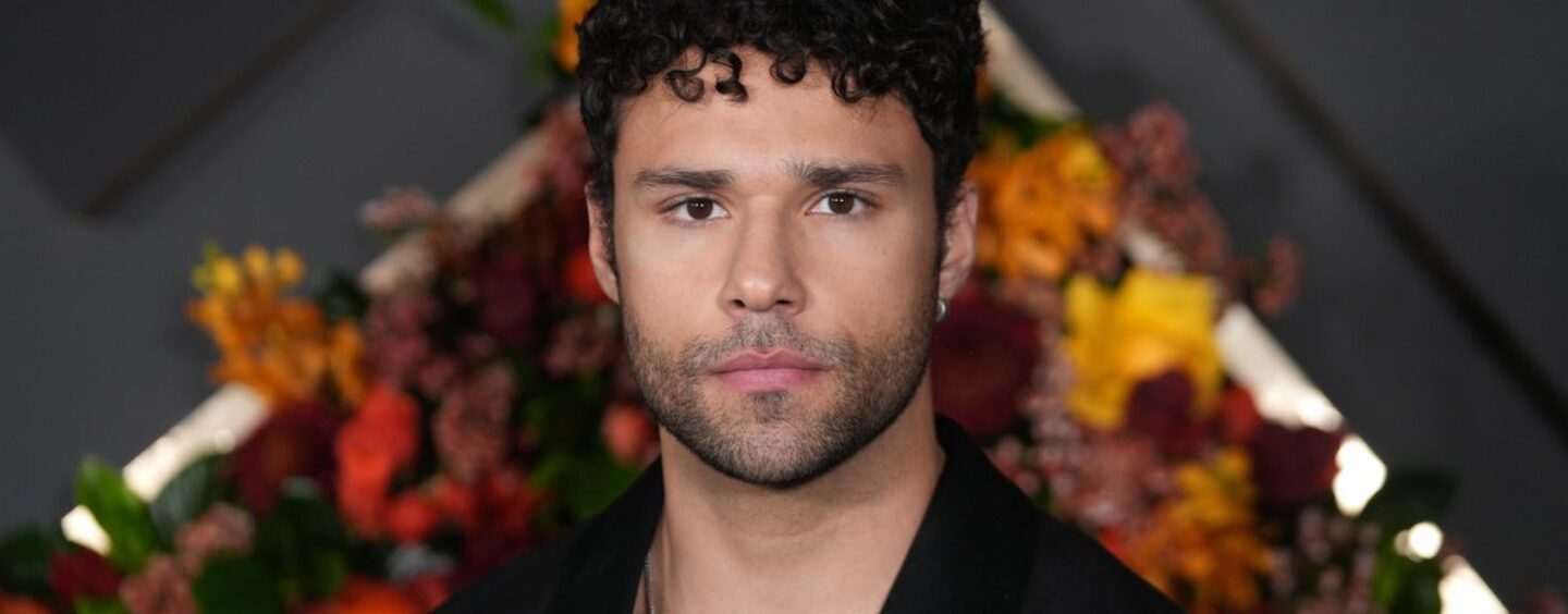 Rafael L. Silva se déshabille dans de nouveaux photoshoot et gays sexy