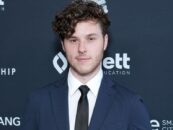 Nolan Gould fléchit ses muscles dans de nouvelles photos et gays torrides torrides
