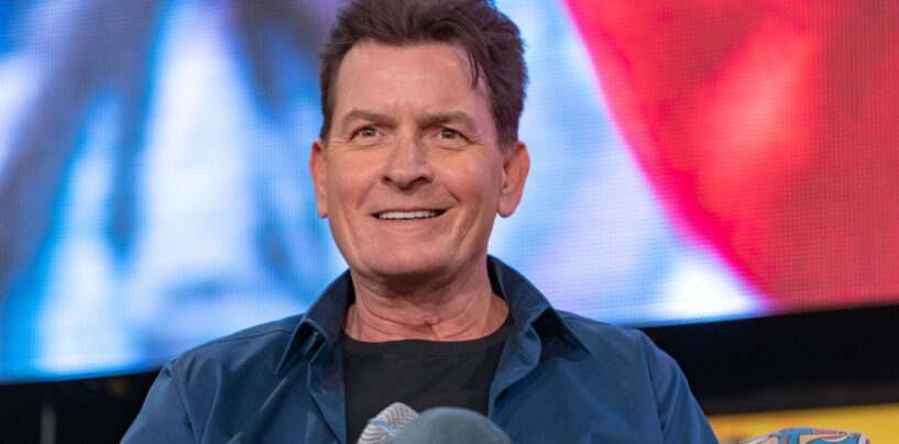 Charlie Sheen révèle qu'il a eu des expériences sexuelles avec les hommes pour la première fois: «  c'est f — ing libérant '