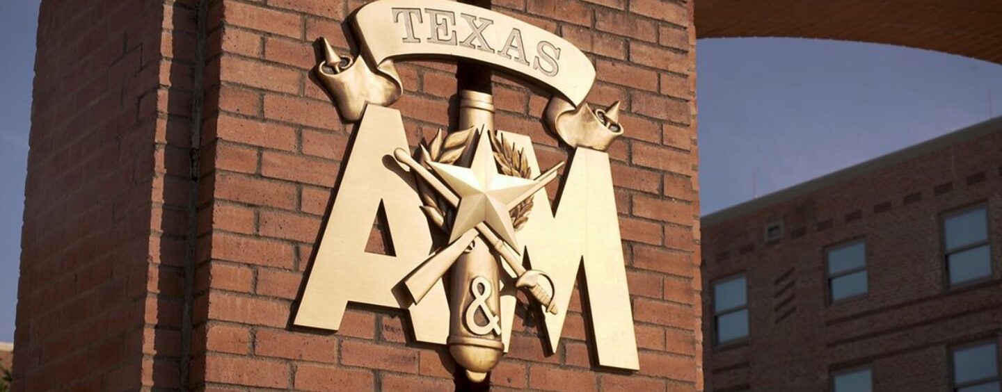 Texas A&M Dean, chef de département retiré de «l'endoctrinement transgenre»