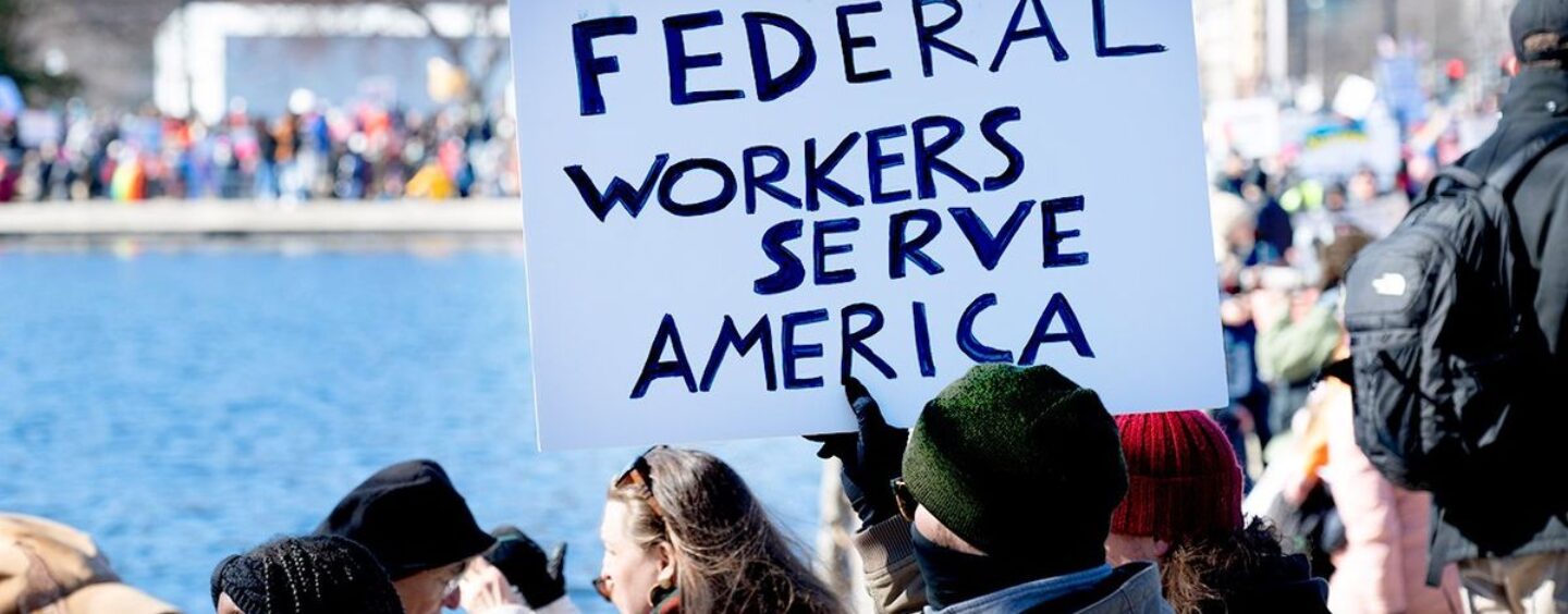 Le gouvernement a abandonné les travailleurs LGBTQ +. Ses anciens avocats des droits civiques ont intensifié.