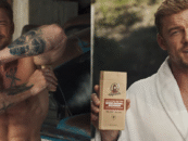 Alan Ritchson Bares (presque) le tout dans une nouvelle annonce torride et savonneuse qui a des gays
