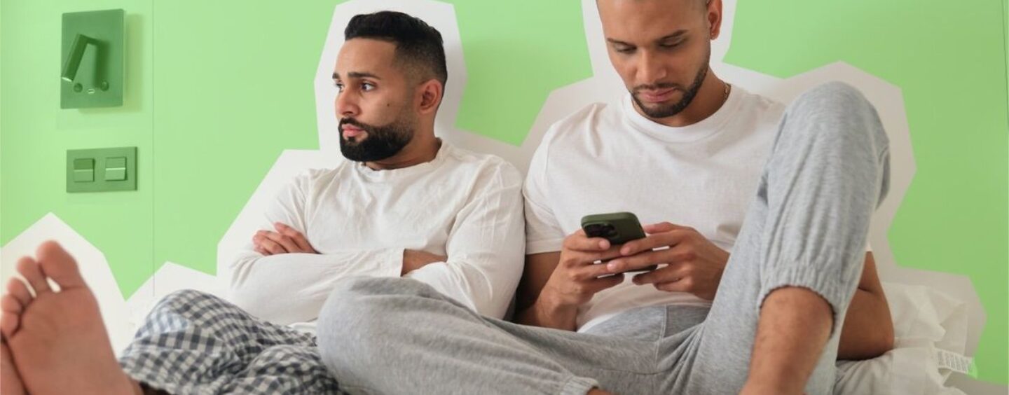 Est-ce que «Tolyamory» triche ou les gays devraient-ils l'essayer? Les experts LGBTQ + Sex and Dating expliquent
