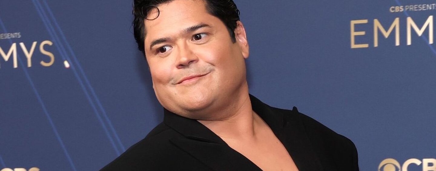 Harvey Guillen veut jouer Mary Todd Lincoln dans Oh, Mary! Et nous méritons tous ceci