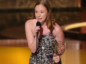 Discours des Emmys 2025 de Hannah Einbinder: «Go Birds, F * ck Ice et Palestine libre!