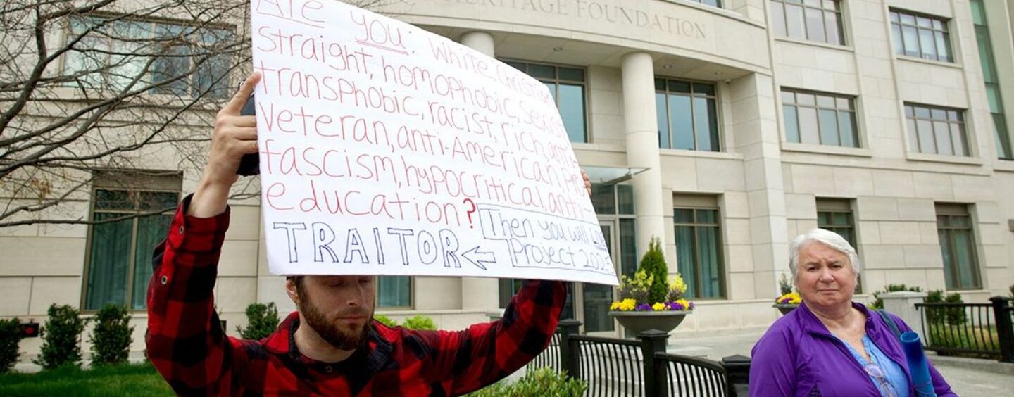 La Heritage Foundation veut des personnes transgenres et des alliés désignés comme terroristes