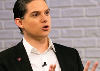 Crusader anti-diversité Robby Starbuck à la tête de la Société pour la convention de gestion des ressources humaines