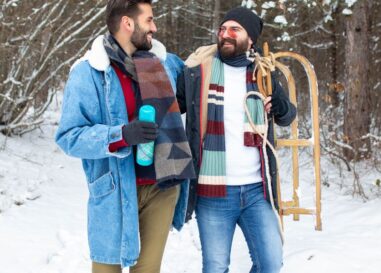 Qu'est-ce que le «traîneau» et les LGBTQ + Daters le font-ils? Les experts du sexe et des rencontres pèsent