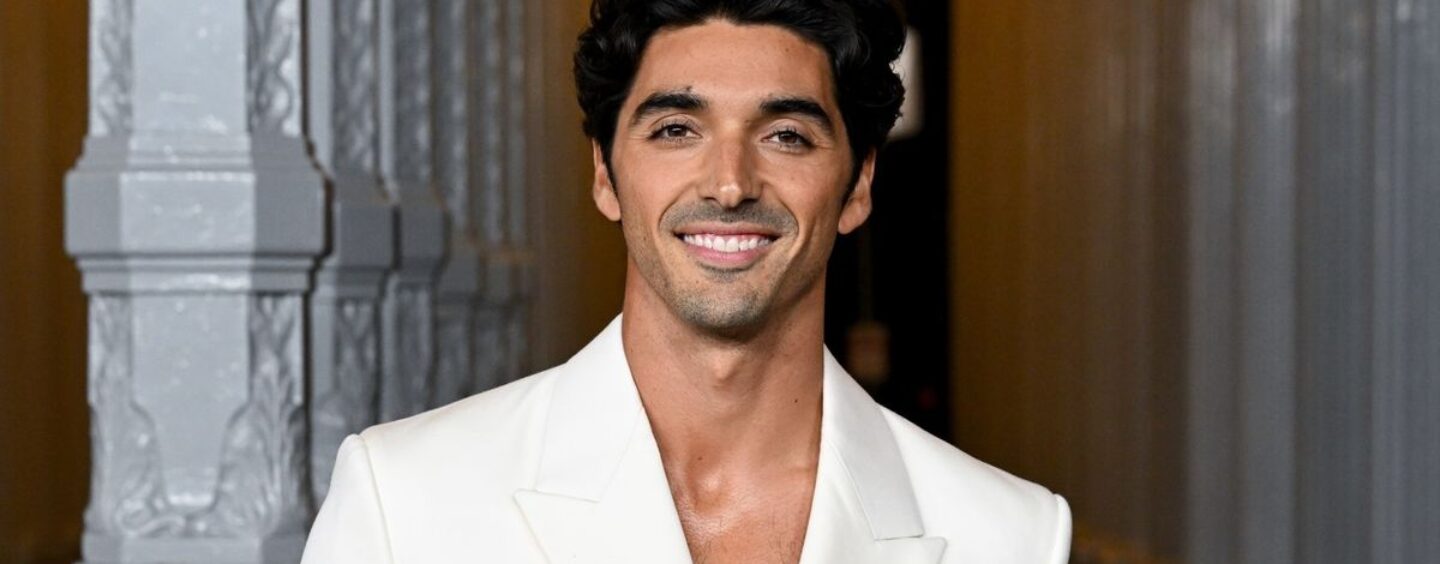 Taylor Zakhar Perez se déshabille dans de nouvelles photos de vacay et les fans brûlent