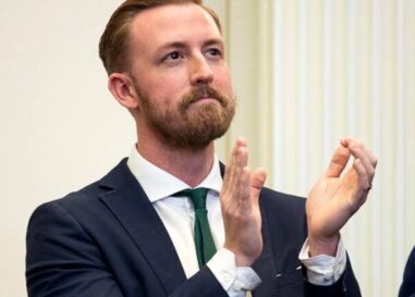 Les défenseurs et les éducateurs de l'Oklahoma célèbrent le surintendant de l'État Ryan Walters de la résignation comme un «moment pivot»