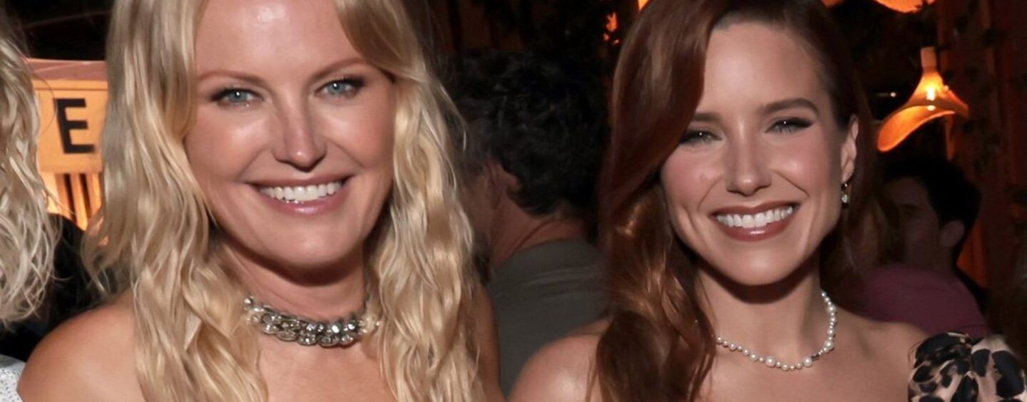 Malin Akerman et Sophia Bush sur le rotation, embrassant Brittany Snow & Fluid Sexuality
